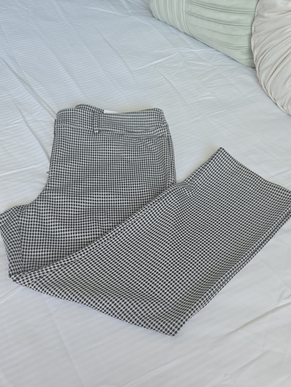 Ann Taylor Black & White Houndstooth Dress Pants